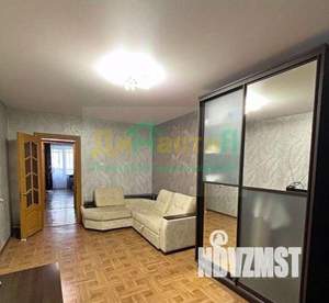 2-к квартира, вторичка, 60м2, 1/10 этаж