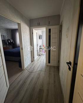 4-к квартира, вторичка, 77м2, 1/9 этаж