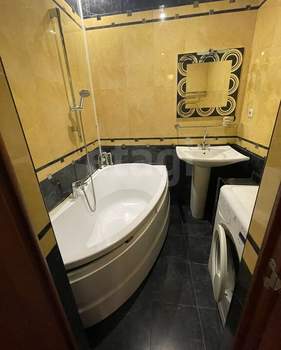 3-к квартира, вторичка, 83м2, 1/10 этаж