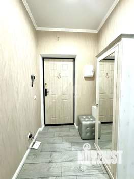 2-к квартира, вторичка, 64м2, 2/19 этаж