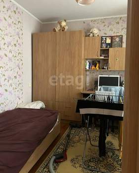4-к квартира, вторичка, 61м2, 5/5 этаж