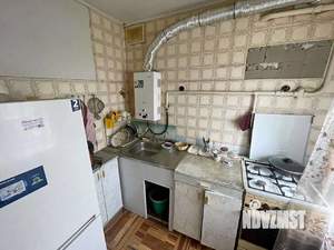 2-к квартира, вторичка, 43м2, 1/4 этаж