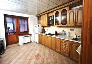 3-к квартира, вторичка, 85м2, 1/10 этаж