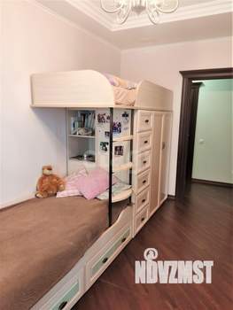 3-к квартира, вторичка, 106м2, 2/4 этаж