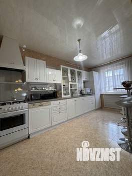 4-к квартира, вторичка, 150м2, 3/10 этаж