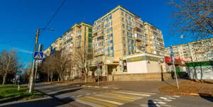 4-к квартира, вторичка, 74м2, 9/9 этаж