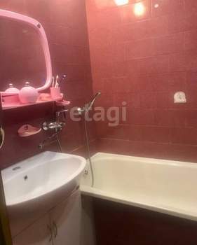 3-к квартира, вторичка, 74м2, 9/10 этаж