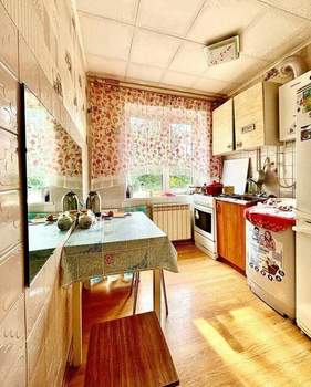 3-к квартира, вторичка, 61м2, 5/5 этаж