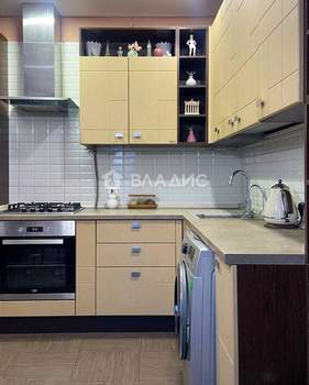 3-к квартира, вторичка, 60м2, 1/1 этаж