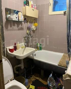 2-к квартира, вторичка, 41м2, 1/4 этаж