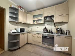 3-к квартира, вторичка, 63м2, 1/9 этаж