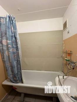 2-к квартира, вторичка, 62м2, 1/10 этаж