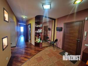 3-к квартира, вторичка, 100м2, 1/8 этаж