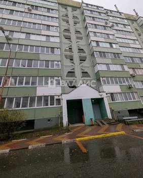 2-к квартира, вторичка, 60м2, 1/10 этаж