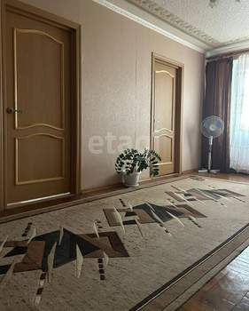 4-к квартира, вторичка, 61м2, 5/5 этаж