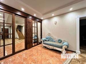 4-к квартира, вторичка, 235м2, 6/7 этаж