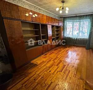 4-к квартира, вторичка, 76м2, 1/9 этаж