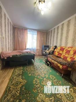 2-к квартира, вторичка, 54м2, 1/1 этаж