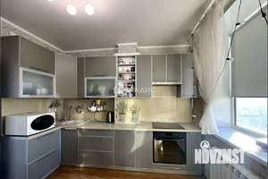 2-к квартира, вторичка, 63м2, 13/16 этаж