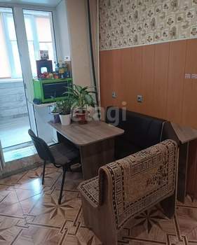 2-к квартира, вторичка, 58м2, 1/10 этаж