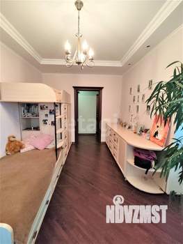 3-к квартира, вторичка, 106м2, 2/4 этаж