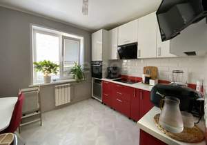 2-к квартира, вторичка, 62м2, 1/10 этаж