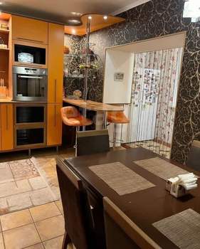 3-к квартира, вторичка, 110м2, 10/14 этаж