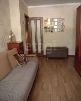 2-к квартира, вторичка, 39м2, 1/4 этаж