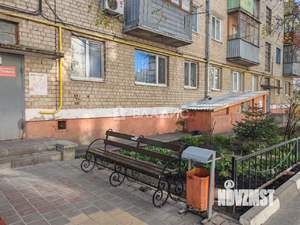 2-к квартира, вторичка, 42м2, 1/5 этаж