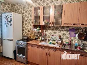 2-к квартира, вторичка, 64м2, 4/10 этаж