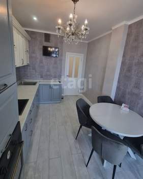 3-к квартира, вторичка, 78м2, 12/18 этаж