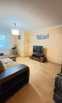 3-к квартира, вторичка, 68м2, 1/14 этаж