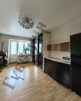 3-к квартира, вторичка, 100м2, 5/14 этаж