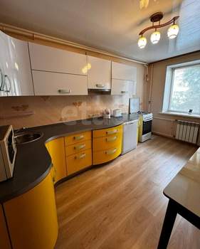 2-к квартира, вторичка, 65м2, 1/10 этаж