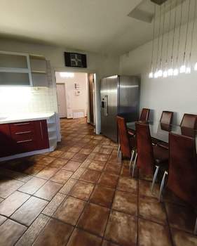 3-к квартира, вторичка, 128м2, 8/9 этаж