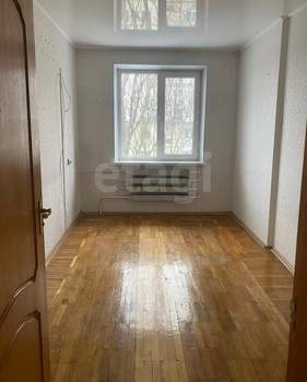 3-к квартира, вторичка, 61м2, 5/5 этаж