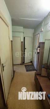 4-к квартира, вторичка, 61м2, 1/5 этаж