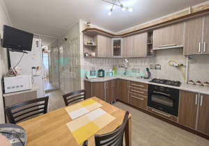 2-к квартира, вторичка, 51м2, 8/9 этаж