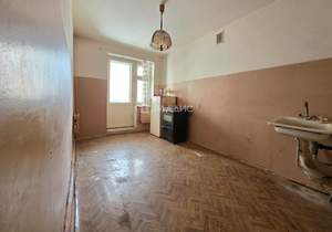 2-к квартира, вторичка, 66м2, 1/9 этаж