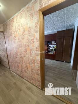 2-к квартира, вторичка, 42м2, 1/4 этаж