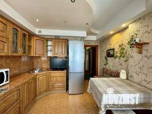 2-к квартира, вторичка, 60м2, 9/9 этаж