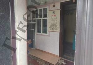 3-к квартира, вторичка, 53м2, 1/1 этаж