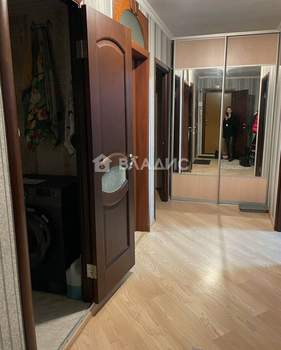 3-к квартира, вторичка, 70м2, 2/5 этаж