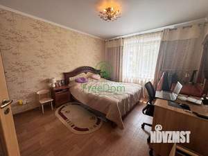 3-к квартира, вторичка, 74м2, 1/18 этаж