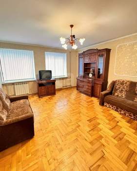 4-к квартира, вторичка, 110м2, 1/10 этаж