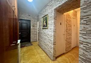 3-к квартира, вторичка, 60м2, 6/9 этаж