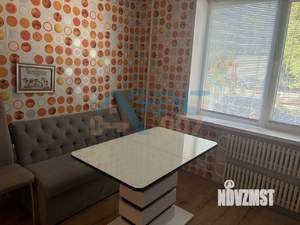 2-к квартира, вторичка, 62м2, 1/10 этаж