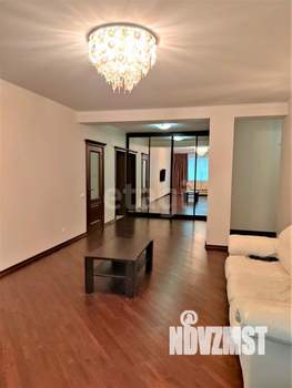 3-к квартира, вторичка, 106м2, 2/4 этаж