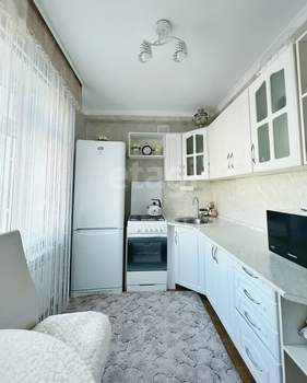 4-к квартира, вторичка, 58м2, 5/5 этаж