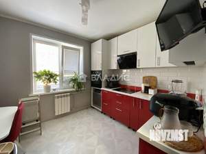 2-к квартира, вторичка, 63м2, 1/10 этаж